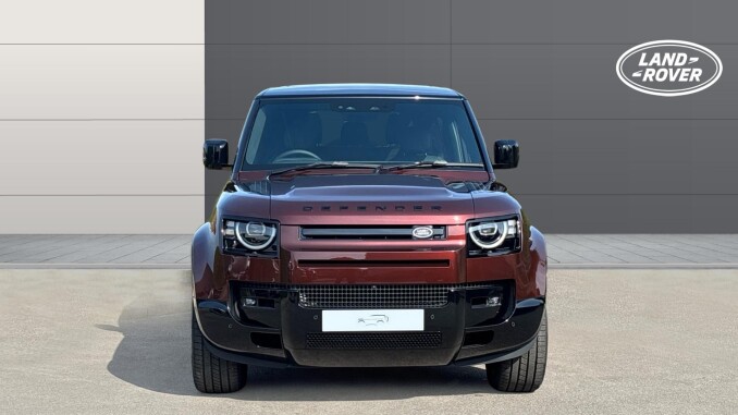 Land Rover Defender 5.0 P525 V8 90 Edition 3dr Auto Petrol Estate - Image 7